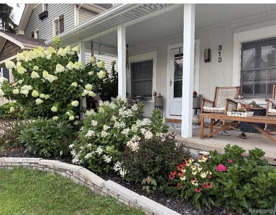 313 N Castell, Rochester, MI 48307 - #3