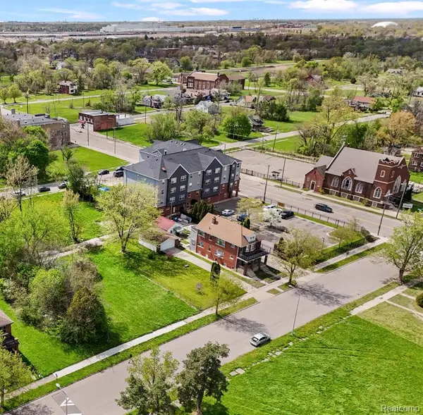 1423 Lakewood, Detroit, MI 48215
