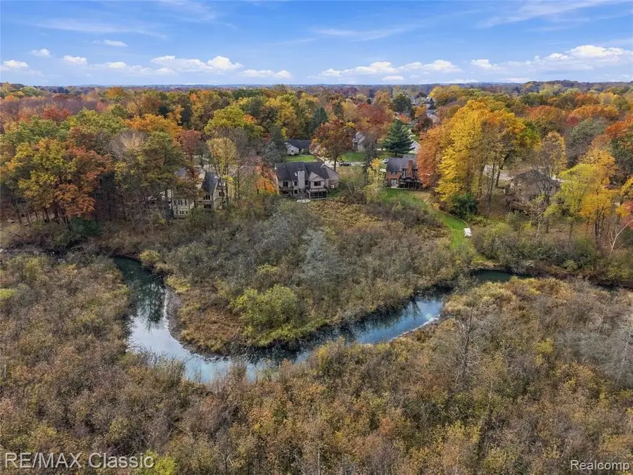 8710 Scenic Bluff, White Lake, MI 48386 - #3