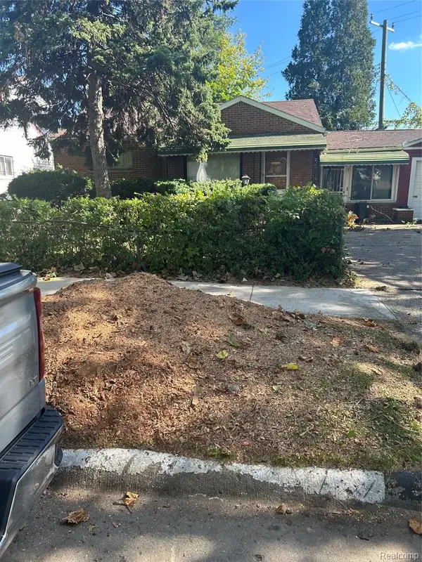 1471 S Deacon, Detroit, MI 48217