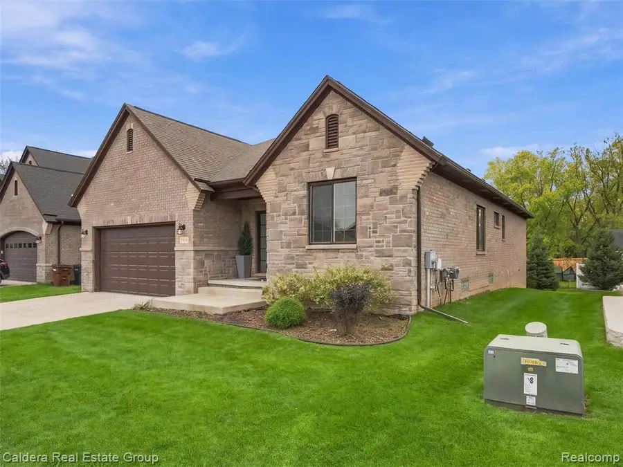 55151 Hanford, Shelby, MI 48316 - #3