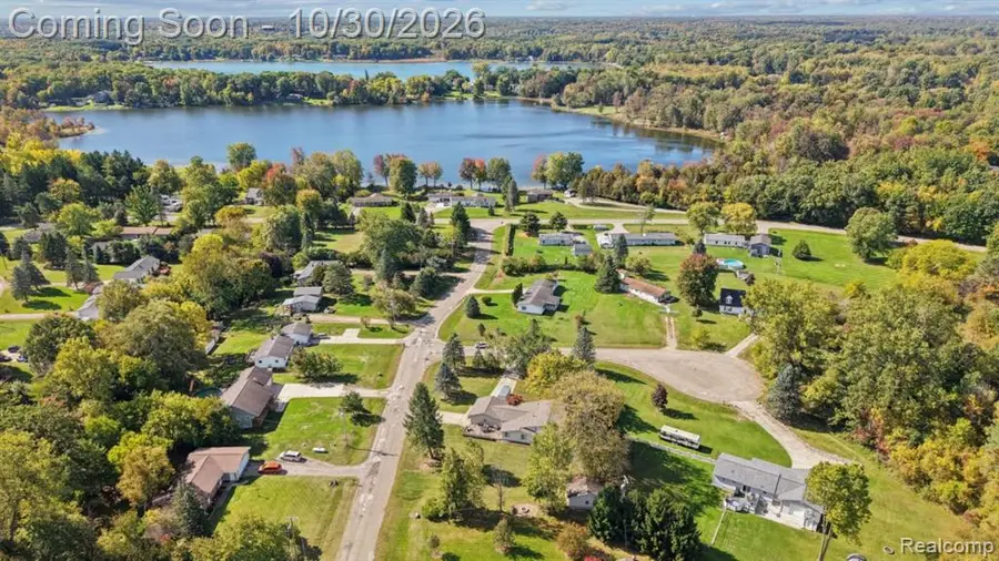 2276 Doris, Lapeer, MI 48446 - #2