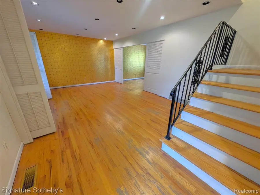 7432 Franklin Ridge, West Bloomfield, MI 48322 - #3
