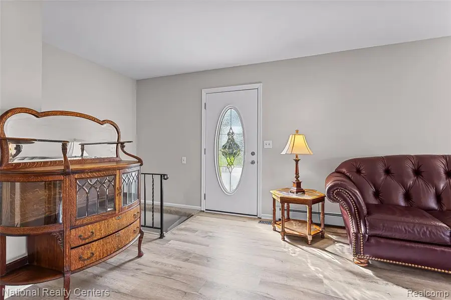 12237 Cambridge #1, South Lyon, MI 48178 - #3