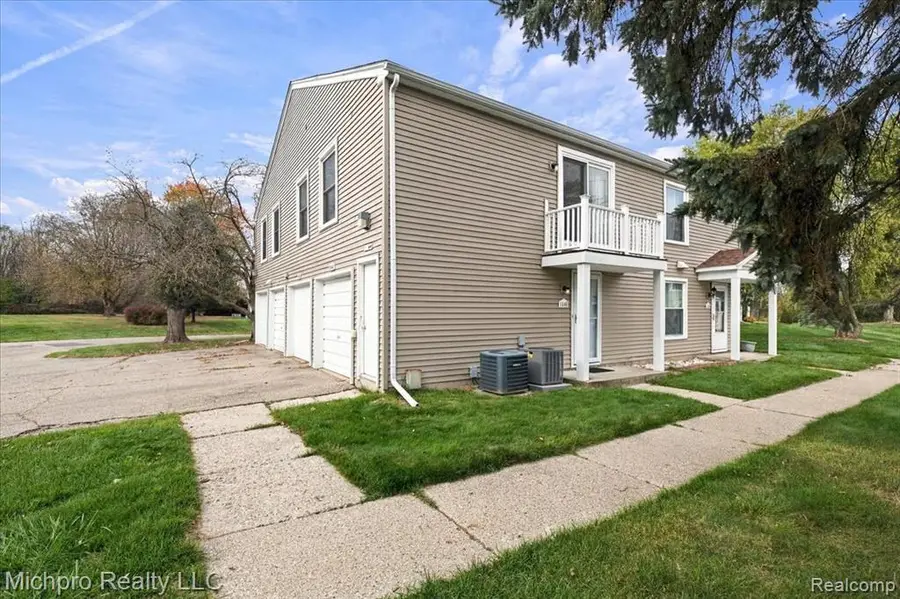 1446 Hunters Ridge, Davison, MI 48423 - #3