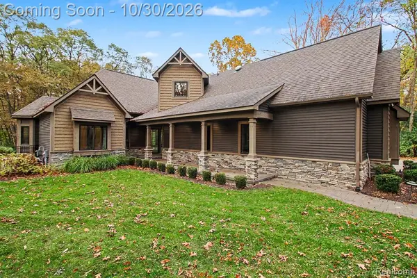 822 Grange Hall, Ortonville, MI 48462