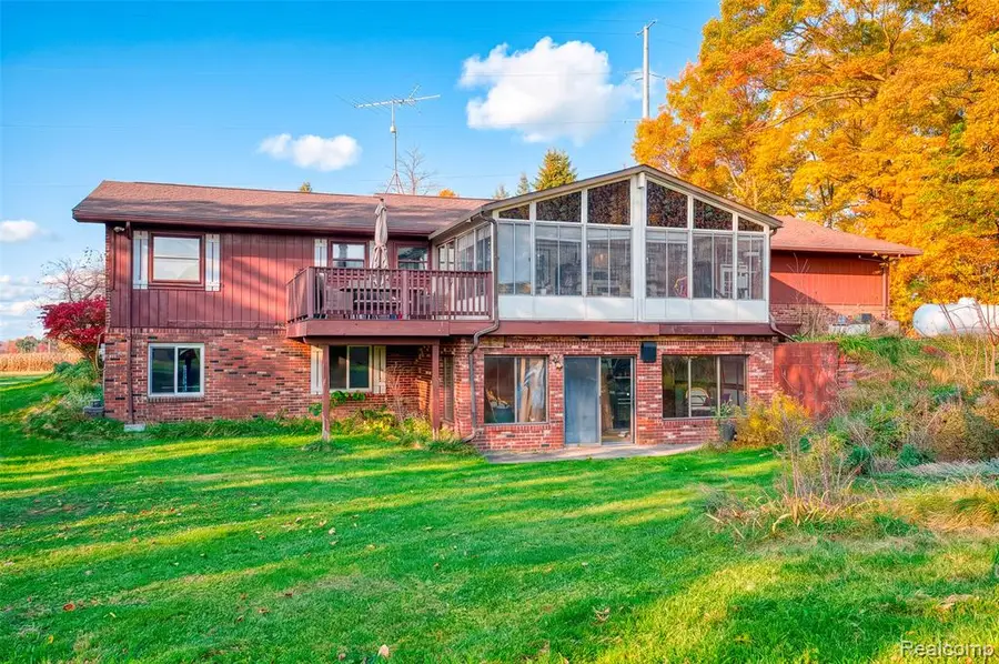 8537 Killinger, Fowlerville, MI 48836 - #2