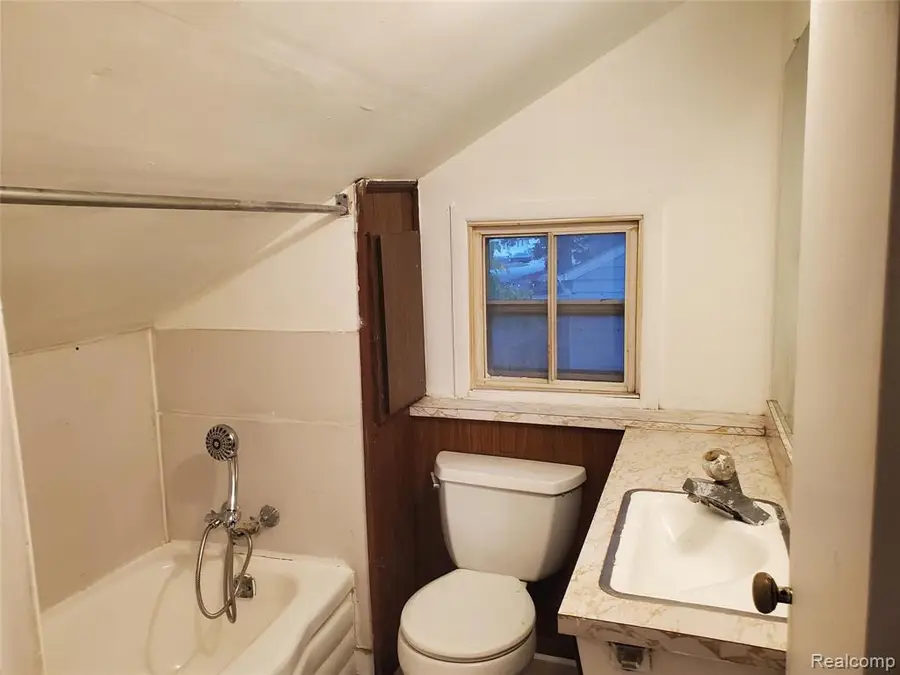 985 Boston, Waterford, MI 48328 - #2