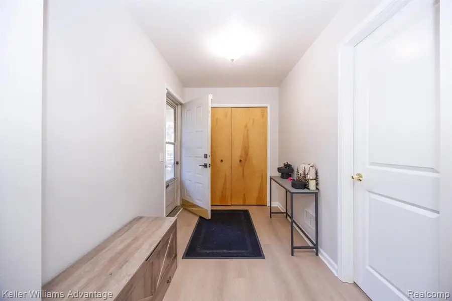 5020 Amhurst #38, Waterford, MI 48327 - #2