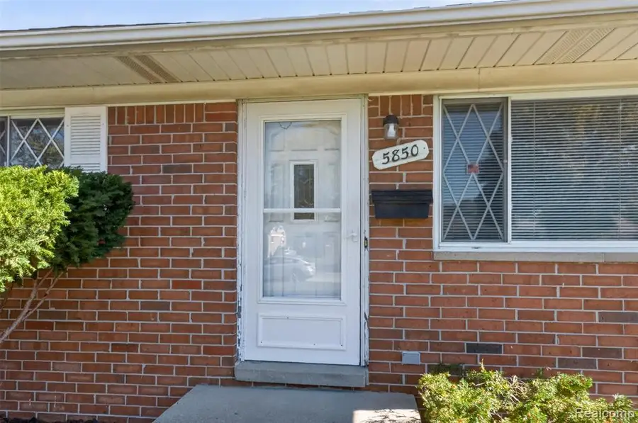 5850 Harrison, Garden City, MI 48135 - #2
