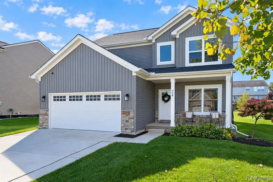 358 Otter Run, Holly, MI 48442 - #2