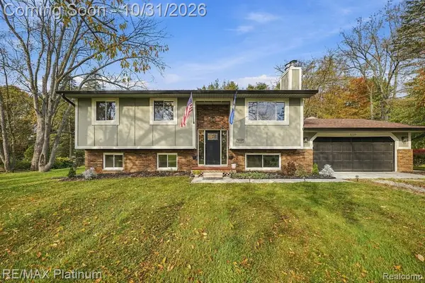 8739 Coyle, Pinckney, MI 48169