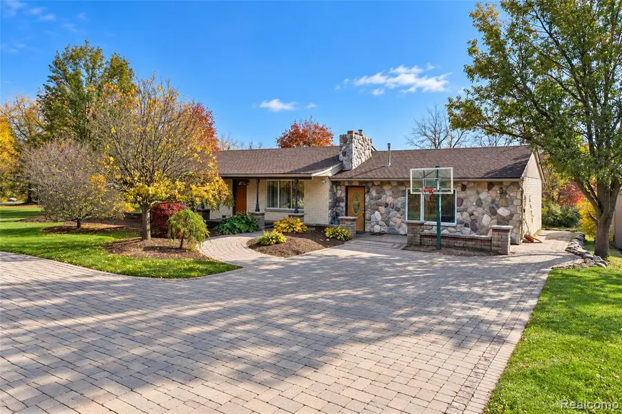 2675 W Commerce, Milford, MI 48380 - #3
