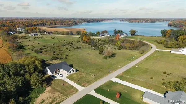 105 Bloomfield, Brooklyn, MI 49230
