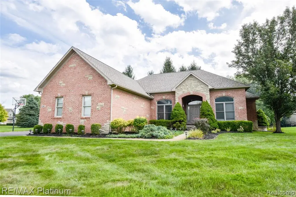2940 Dana Pointe, Pinckney, MI 48169 - #1