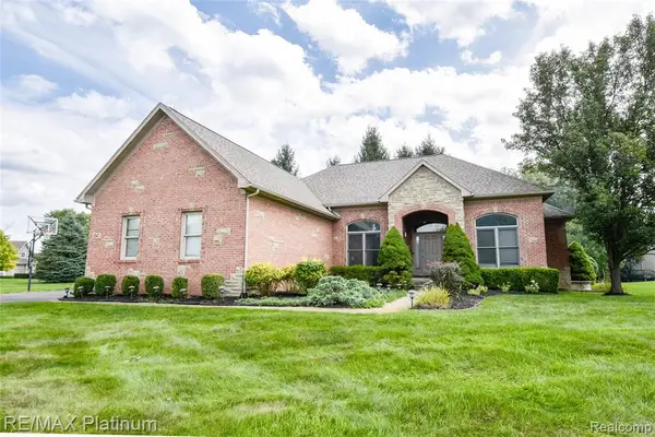2940 Dana Pointe, Pinckney, MI 48169