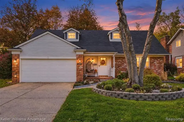 24039 Merrilyn, Farmington, MI 48336