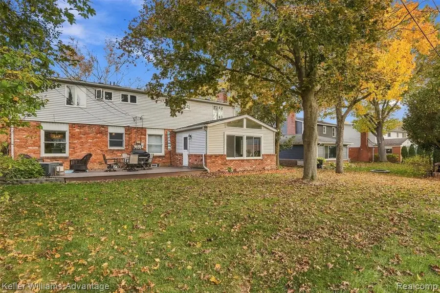 24039 Merrilyn, Farmington, MI 48336 - #3