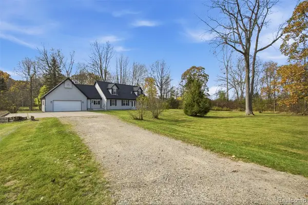 491 Plum Creek, Lapeer, MI 48446