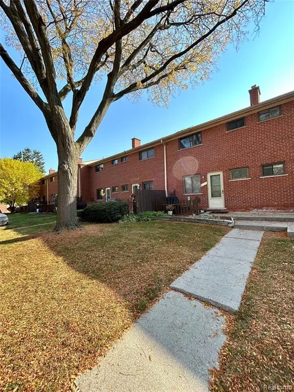 29130 Tessmer C Tessmer #37, Madison Heights, MI 48071 - #3