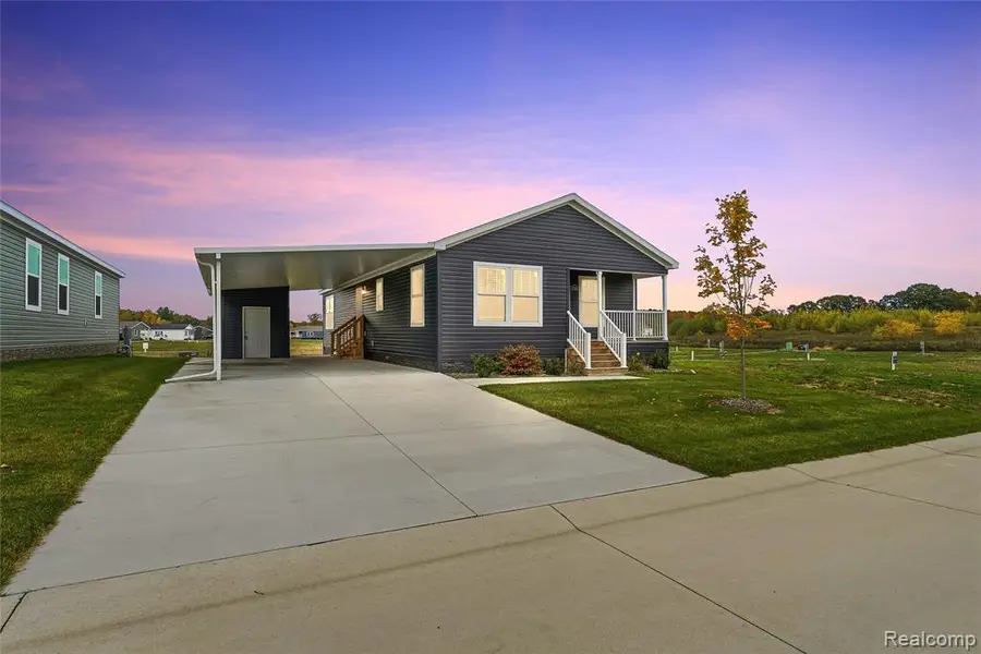 2793 Tradewinds Ct., Lapeer, MI 48446 - #2
