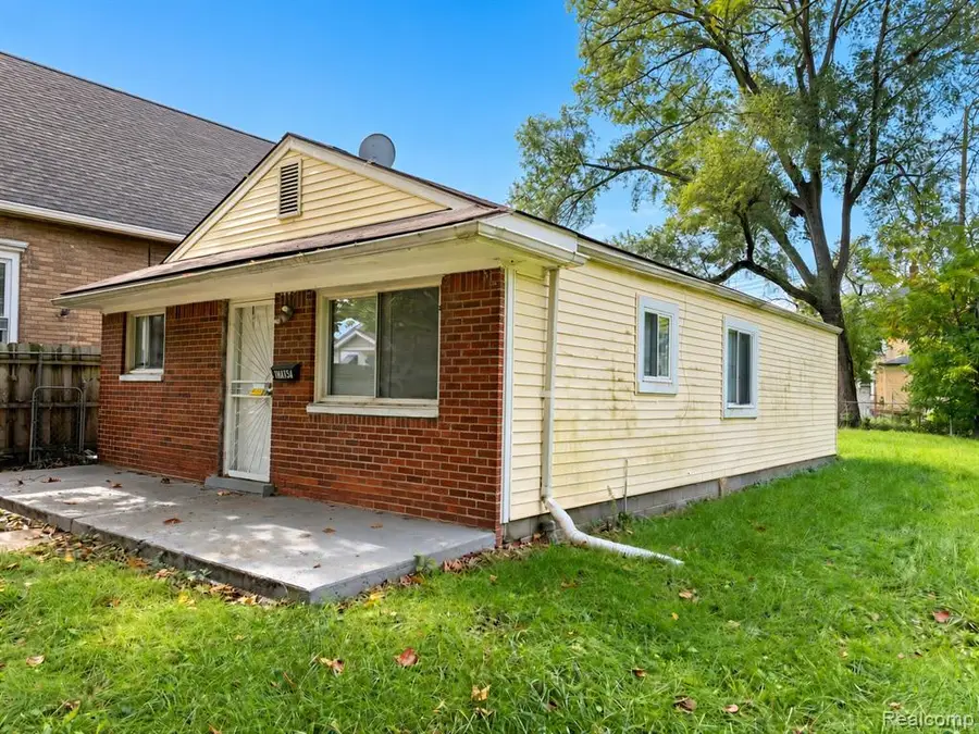 17167 Lumpkin, Hamtramck, MI 48212 - #2