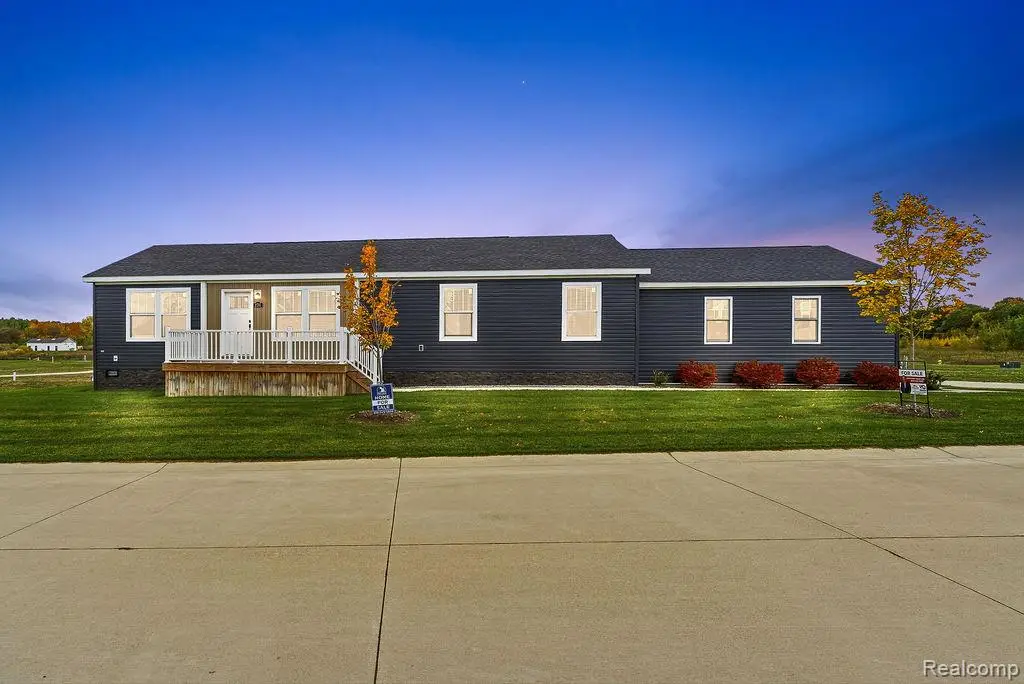 2785 Tradewinds Ct., Lapeer, MI 48446 - #1