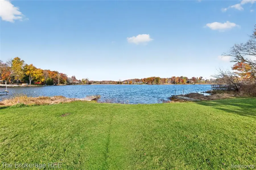 9996 Highland, White Lake, MI 48386 - #2