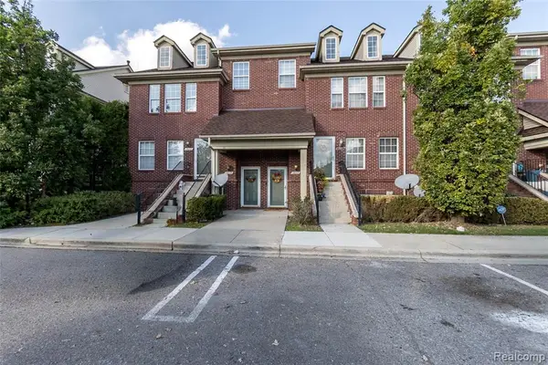 15626 Stone Crossing, Southfield, MI 48075