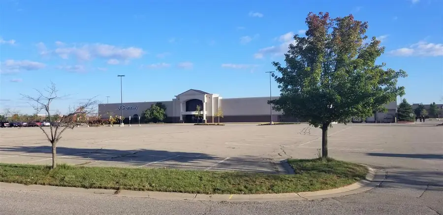 5880 Commerce Center, Muskegon, MI 49444 - Image #2