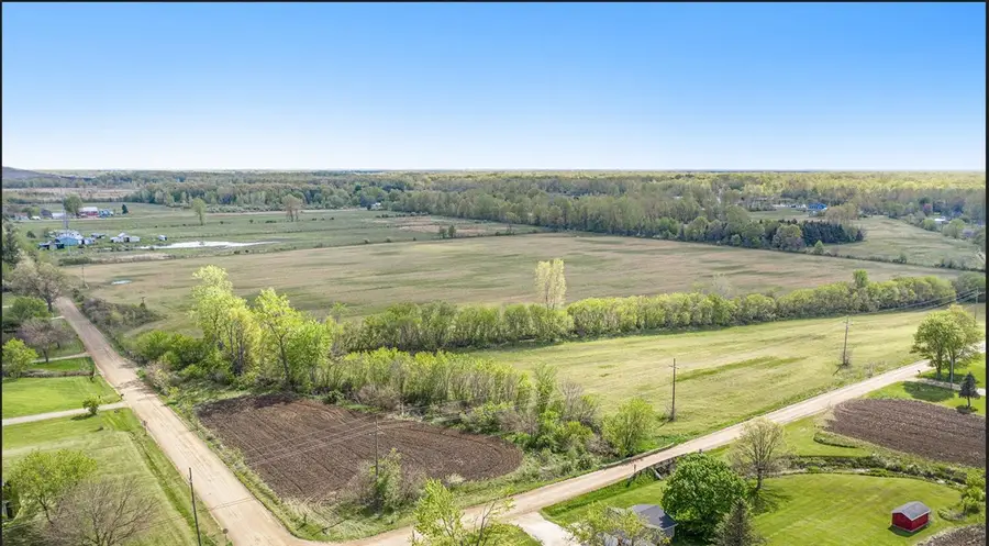 25330 Carleton West, New Boston, MI 48164 - Image #2