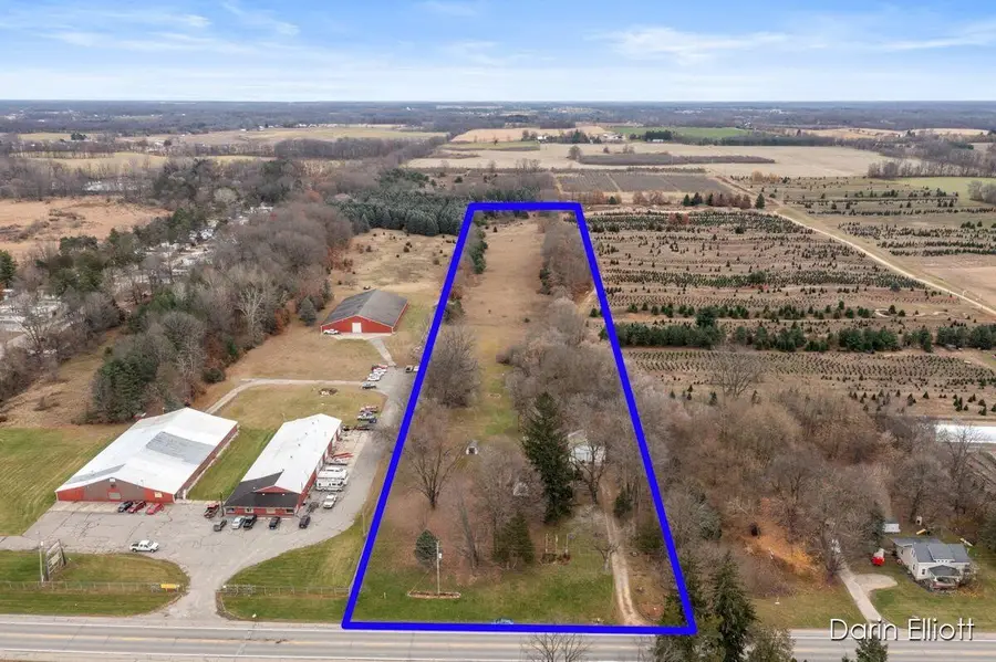 1894 N State, Ionia, MI 48846 - #3