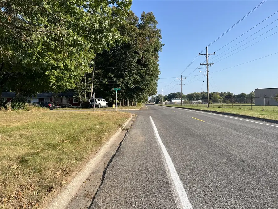 905 E High, Greenville, MI 48838 - Image #3