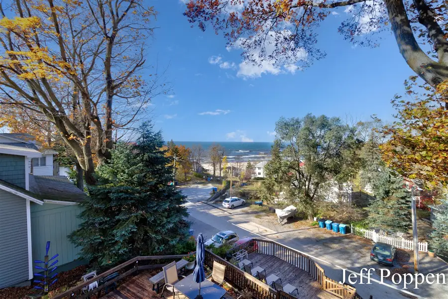 22 Edwards, Grand Haven, MI 49417 - #2