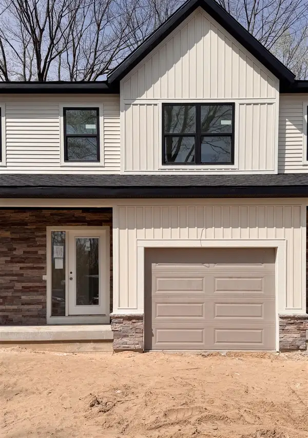 1995 N Shorewood Lane #2, Holland, MI 49423