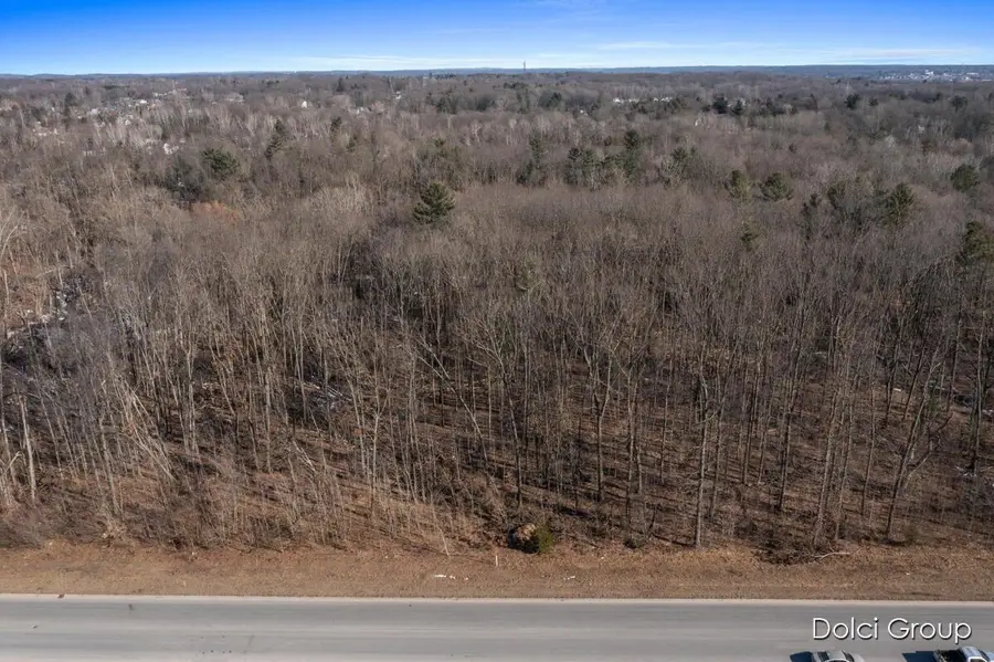 5702 Comstock Park, Comstock Park, MI 49321 - Image #2