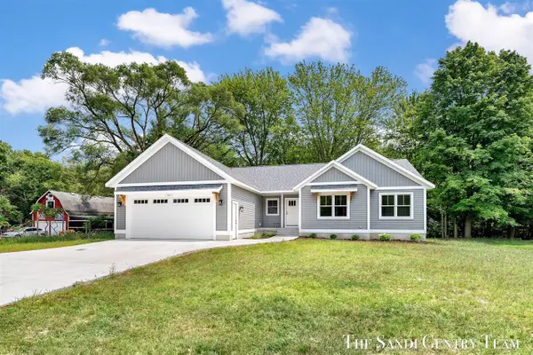 5128 Henry, Norton Shores, MI 49441