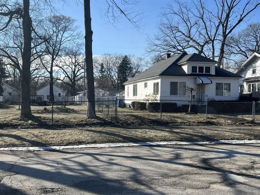 2525 & 2529 Riordan St, Muskegon Heights, MI 49444 - #2