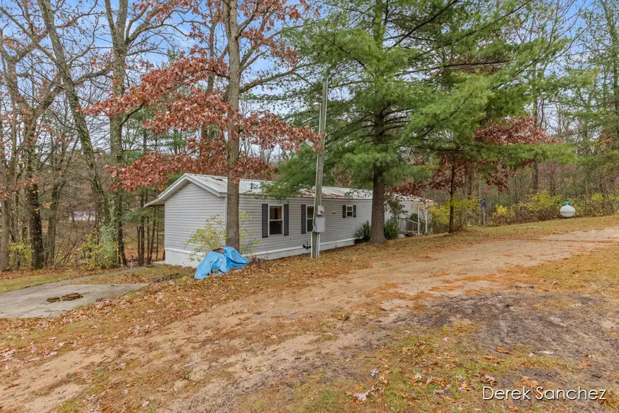 1872 E Shane, Bitely, MI 49309 - Image #3