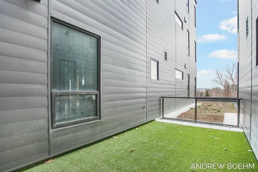 159 S River #306, Holland, MI 49423 - Image #2