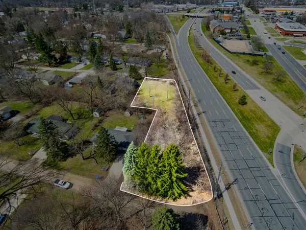 1061 Dorchester, Bloomfield Hills, MI 48302