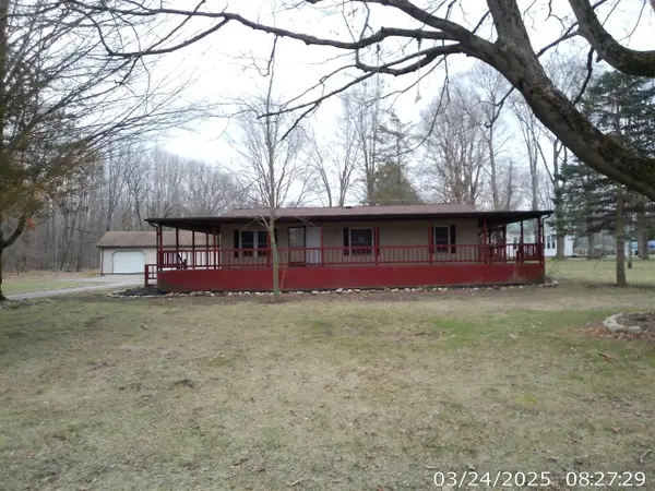 11263 Winfield, Jonesville, MI 49250