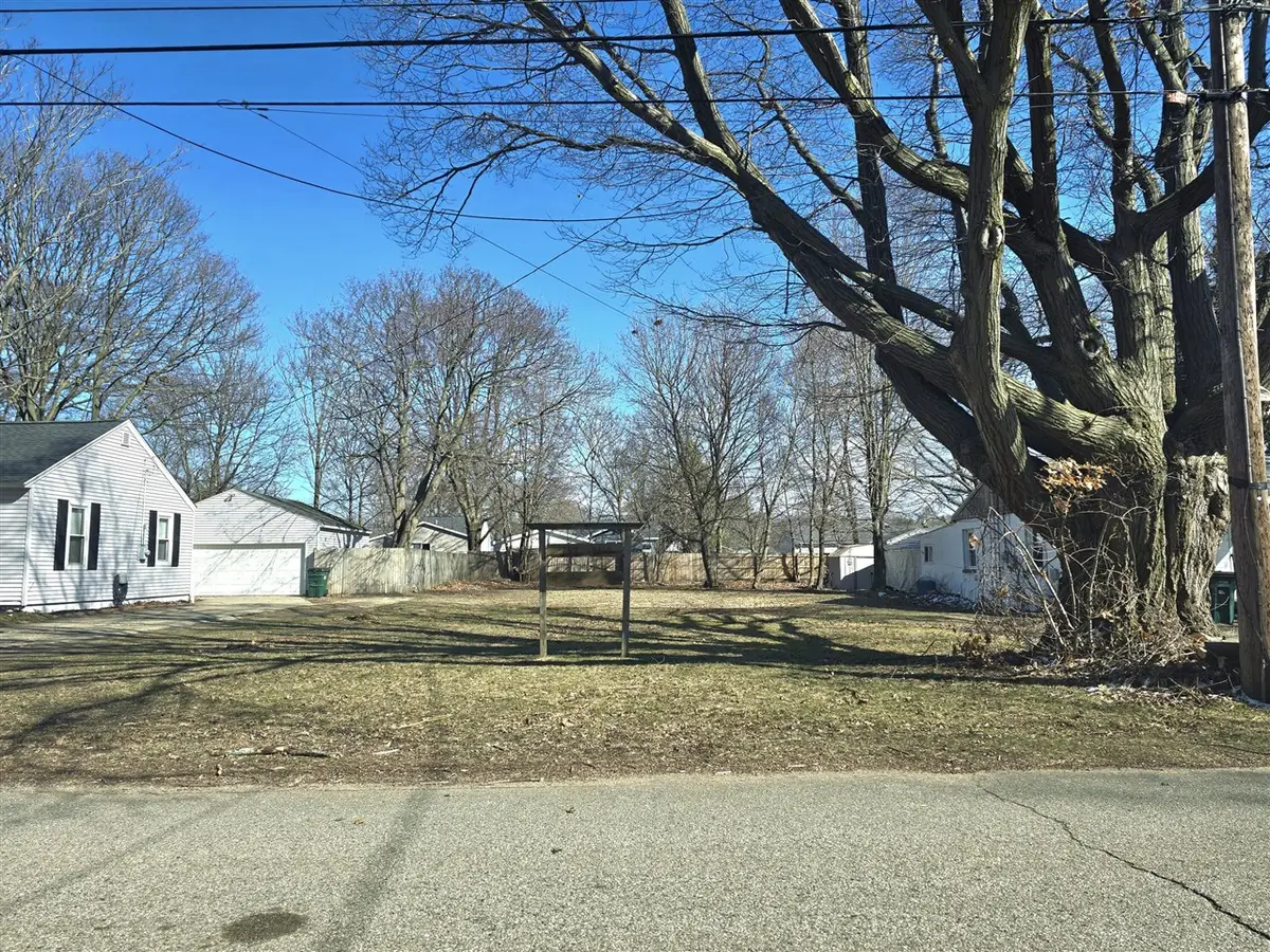 2270 Norman, Norton Shores, MI 49441 - #1