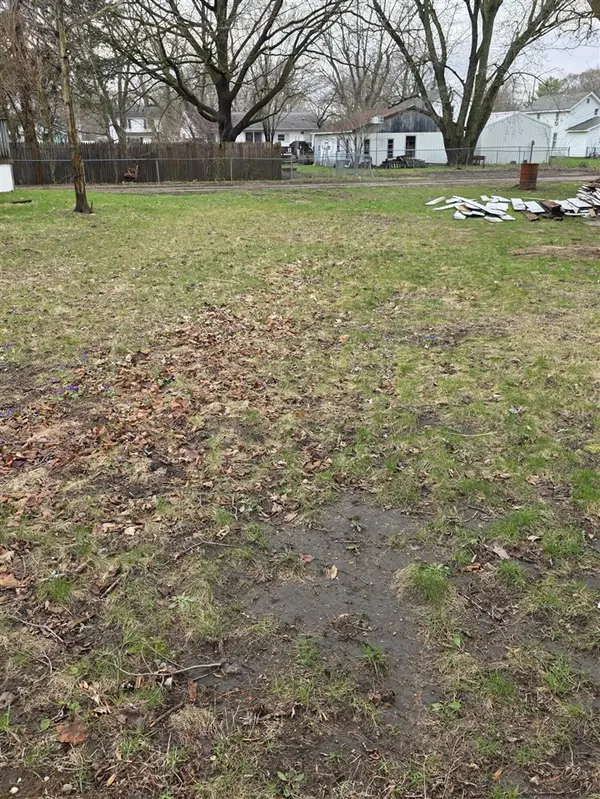 403 Oak, Dowagiac, MI 49047