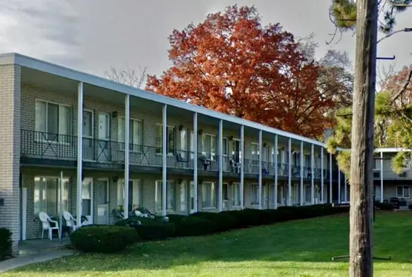 17161 Redford, Detroit, MI 48219