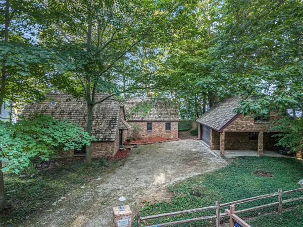 2580 Lakeshore, Fennville, MI 49408