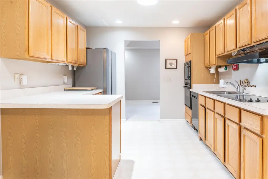 21329 Mulberry, Farmington Hills, MI 48336 - Image #3