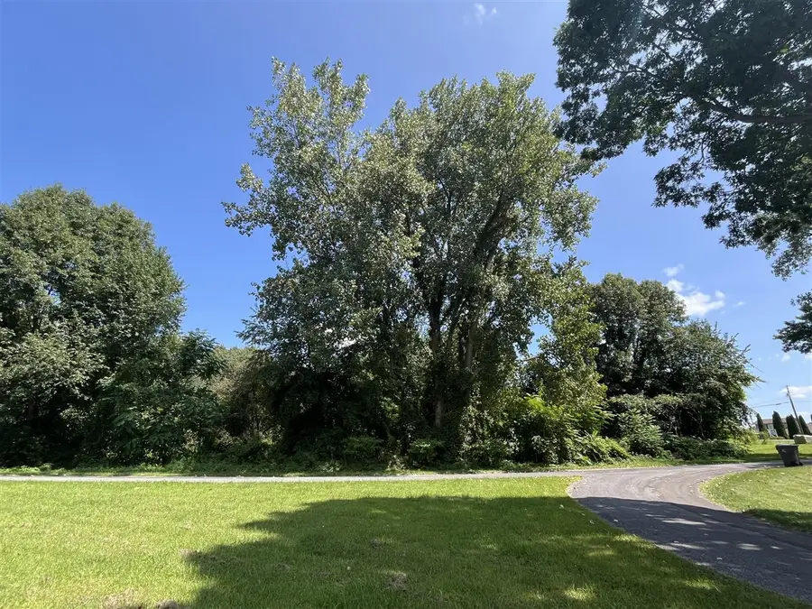 VL W Oak, Decatur, MI 49045 - Image #2