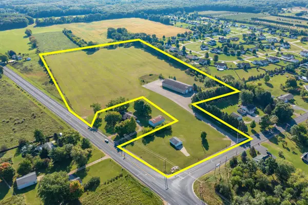 52117 Cr 657, Paw Paw, MI 49079