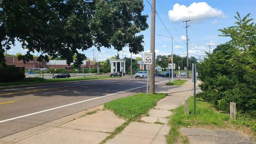 415 Oakland, Kalamazoo, MI 49007 - #2